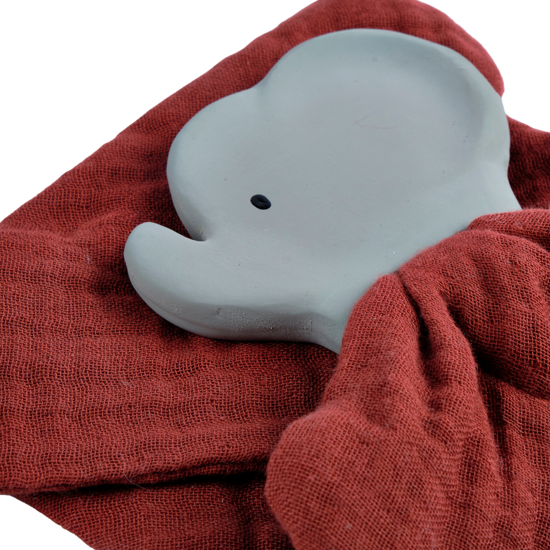 Elephant Barn Red Organic Muslin Comforter with Organic Natural Rubber Teether - Tikiri Toys Sri Lanka