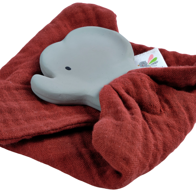 Elephant Barn Red Organic Muslin Comforter with Organic Natural Rubber Teether - Tikiri Toys Sri Lanka
